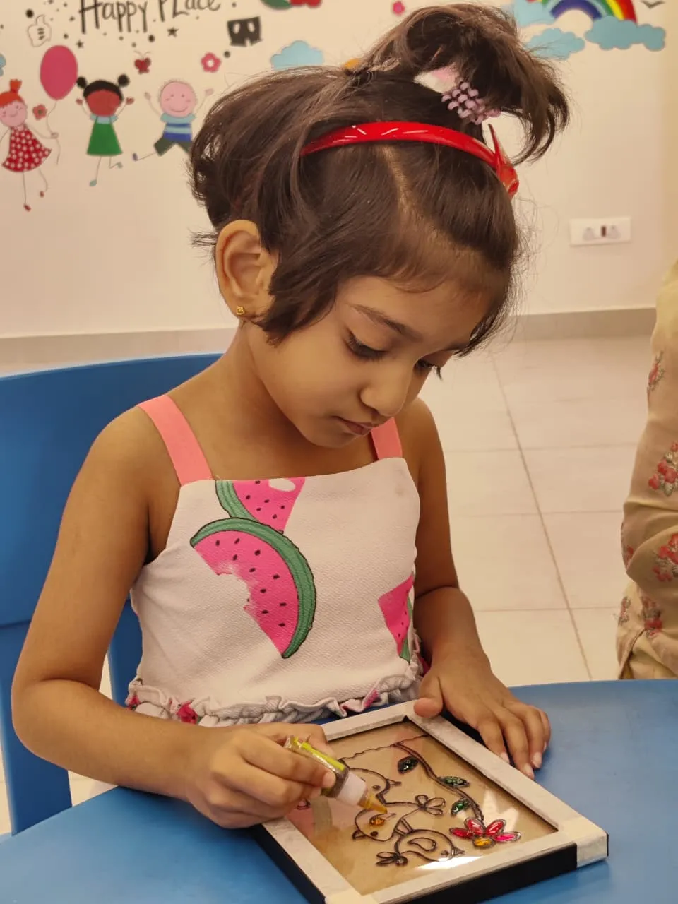 After-school glass painting activity at ULTRA_school