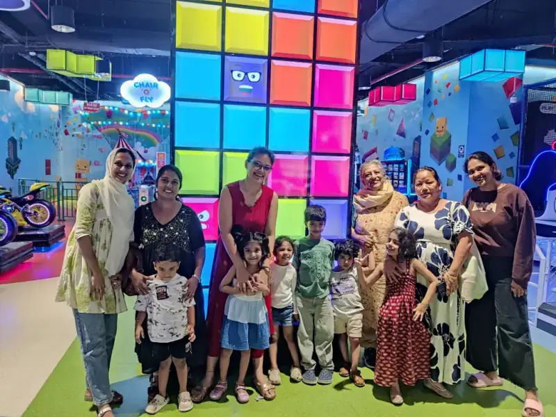 ULTRA_school families and children on a city outing in Kochi
